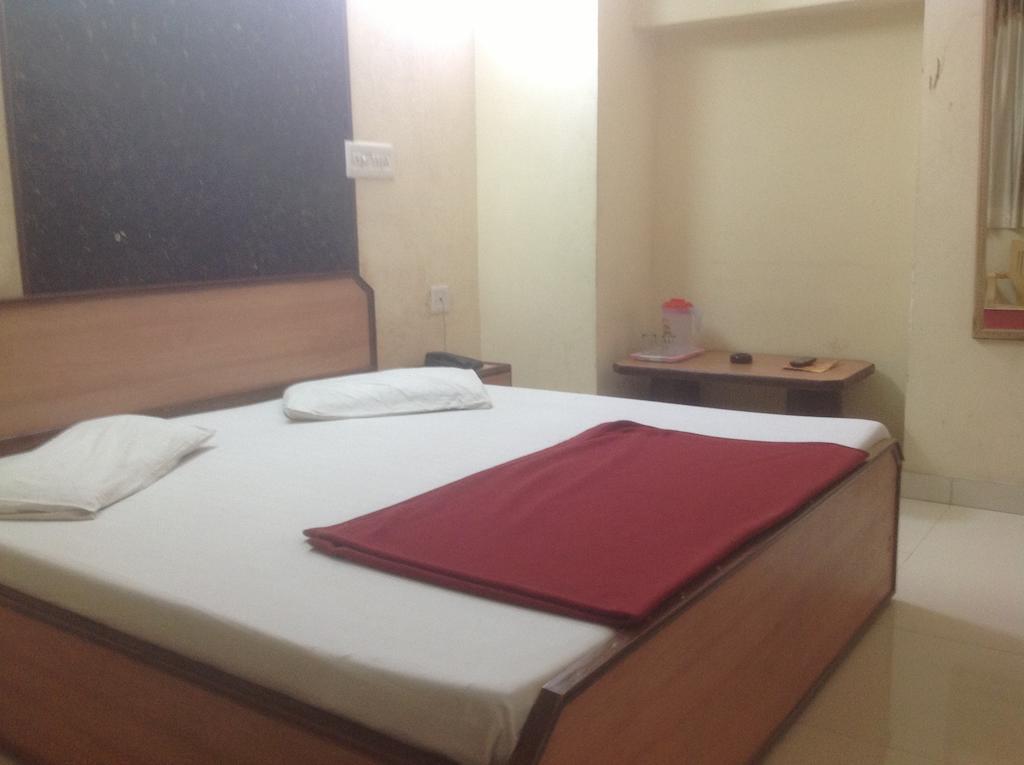 Hotel Kamal Kunj ジャイプール エクステリア 写真